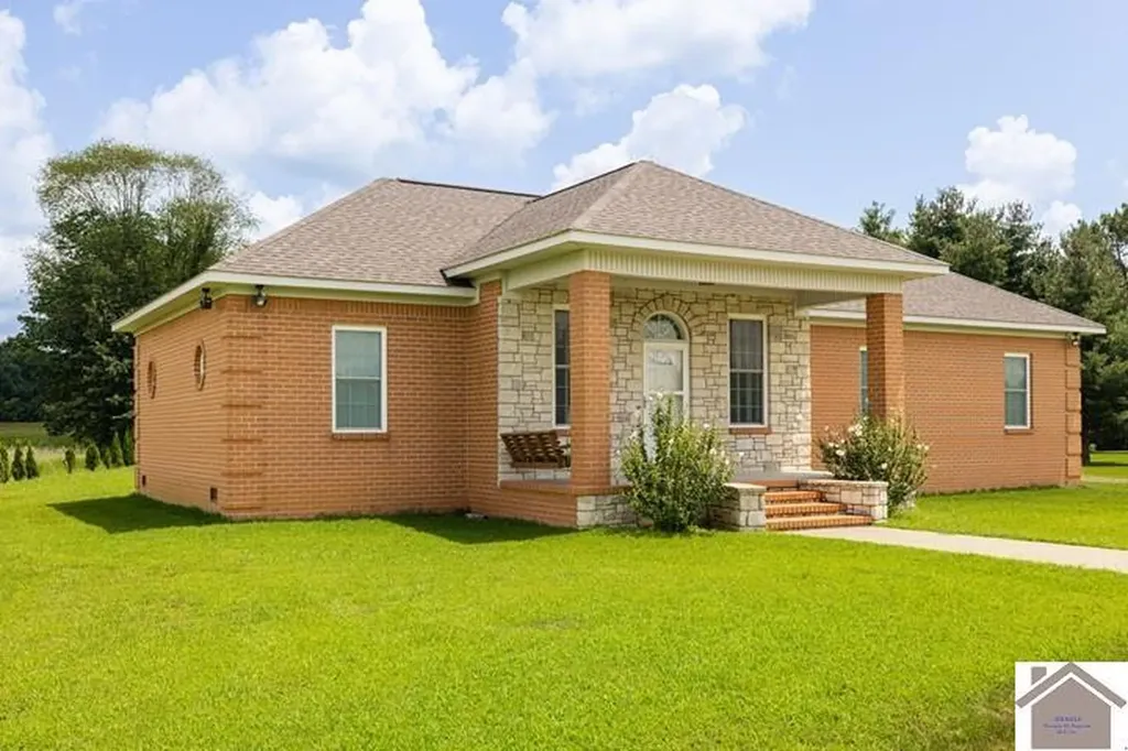 2616 State Route 440 Hickory KY 42051