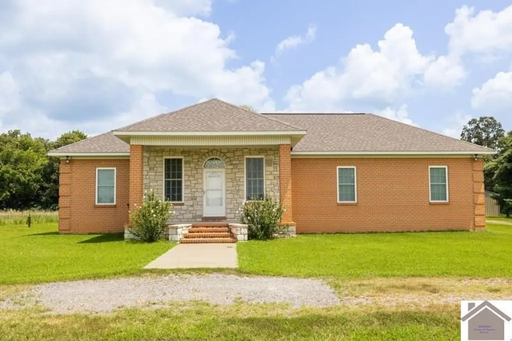 2616 State Route 440 Hickory KY 42051