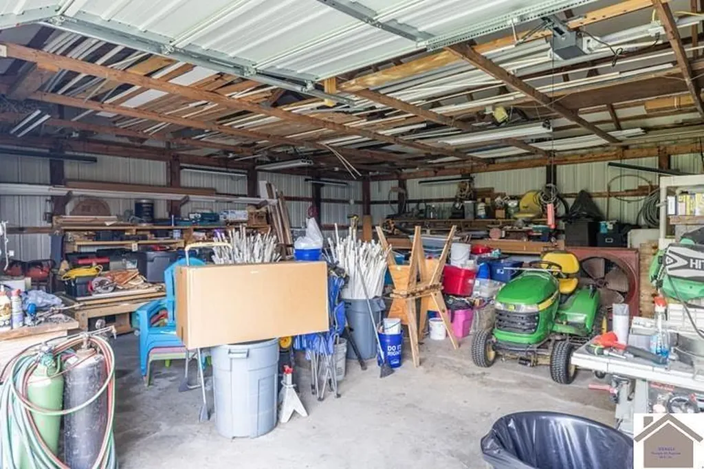 2616 State Route 440 Hickory KY 42051