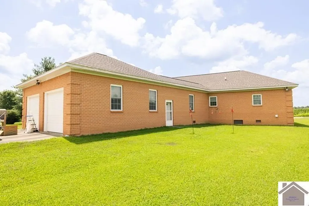 2616 State Route 440 Hickory KY 42051