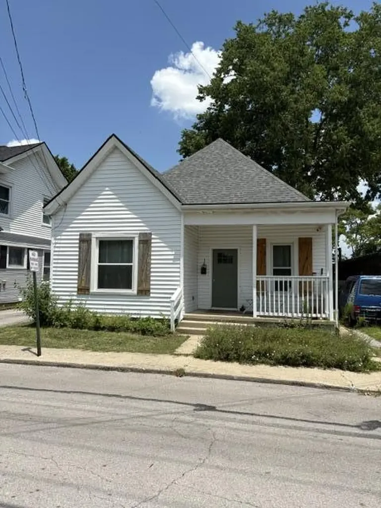 16 16th Street Paris KY 40361