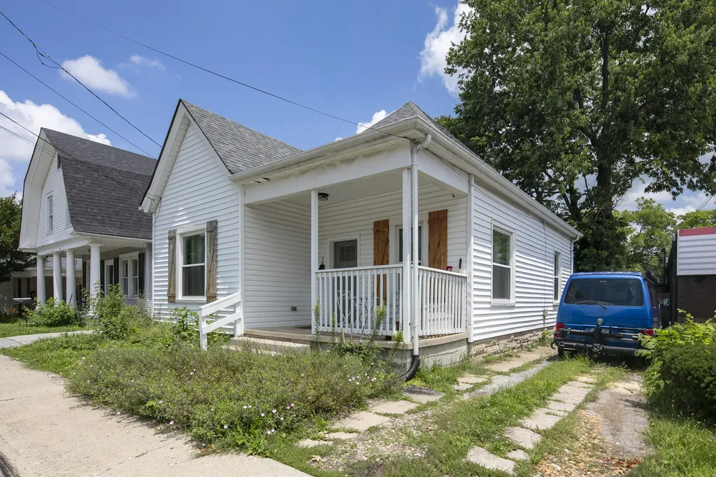 16 16th Street Paris KY 40361
