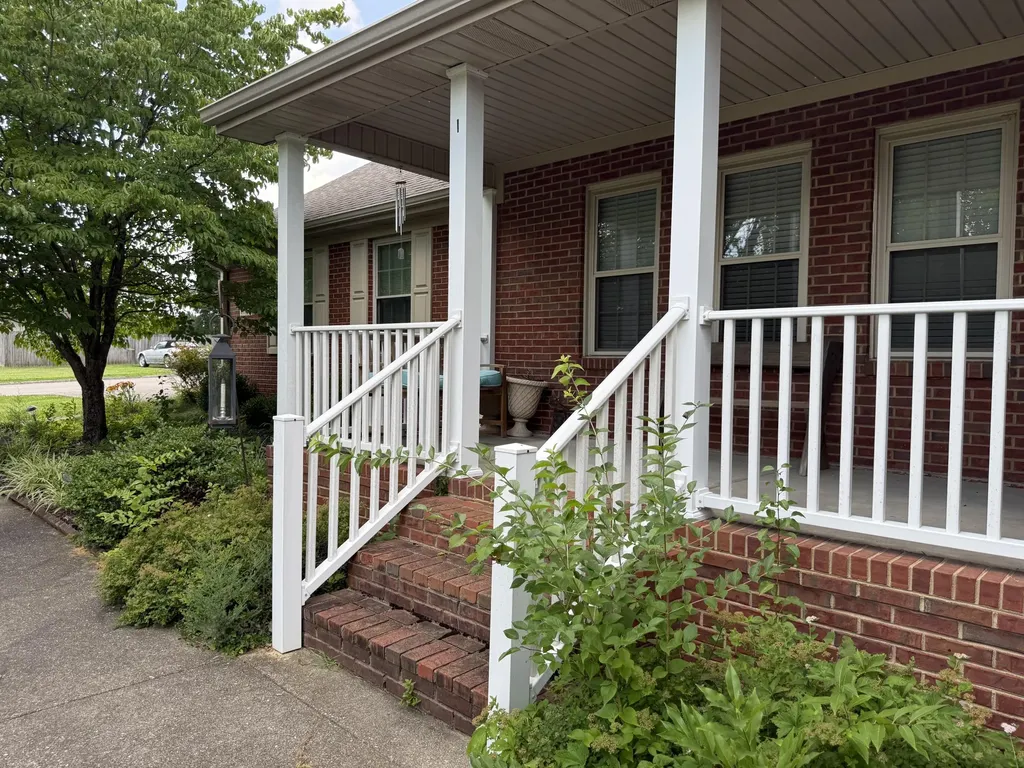 1102 Richliev Lane Frankfort KY 40601
