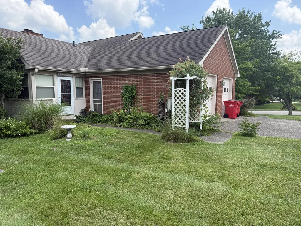 1102 Richliev Lane Frankfort KY 40601