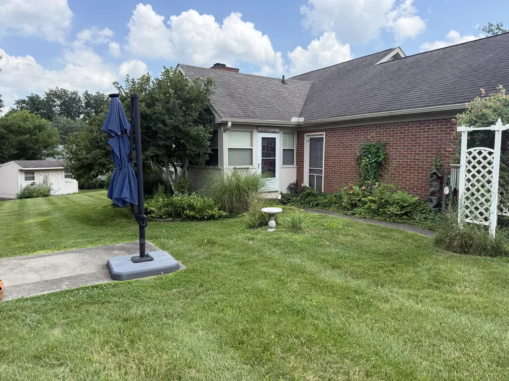 1102 Richliev Lane Frankfort KY 40601