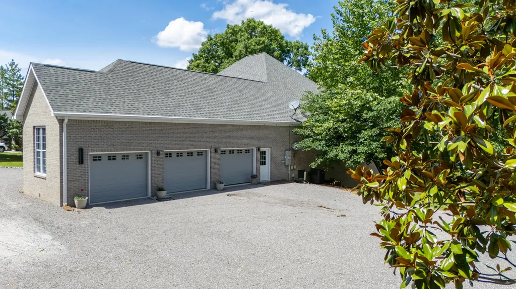 50 Zane Court Eddyville KY 42038