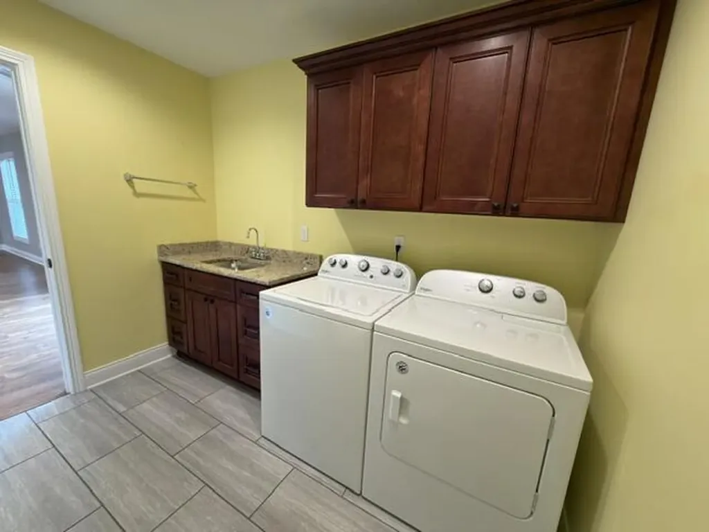 2305 Deerfield Run Murray KY 42071