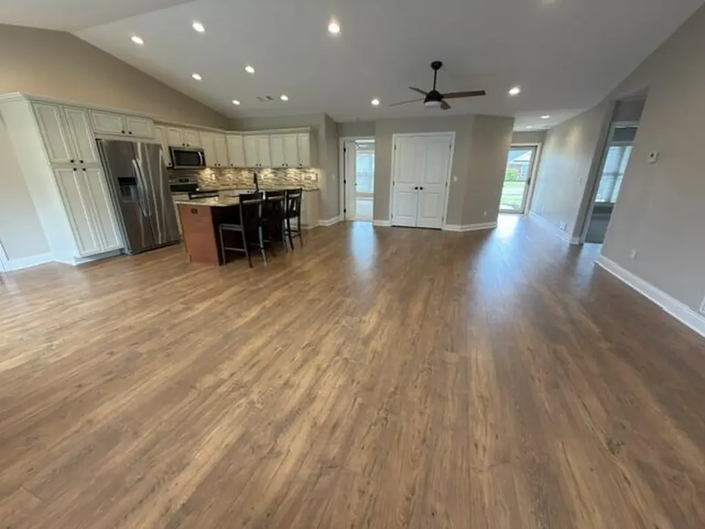 2305 Deerfield Run Murray KY 42071