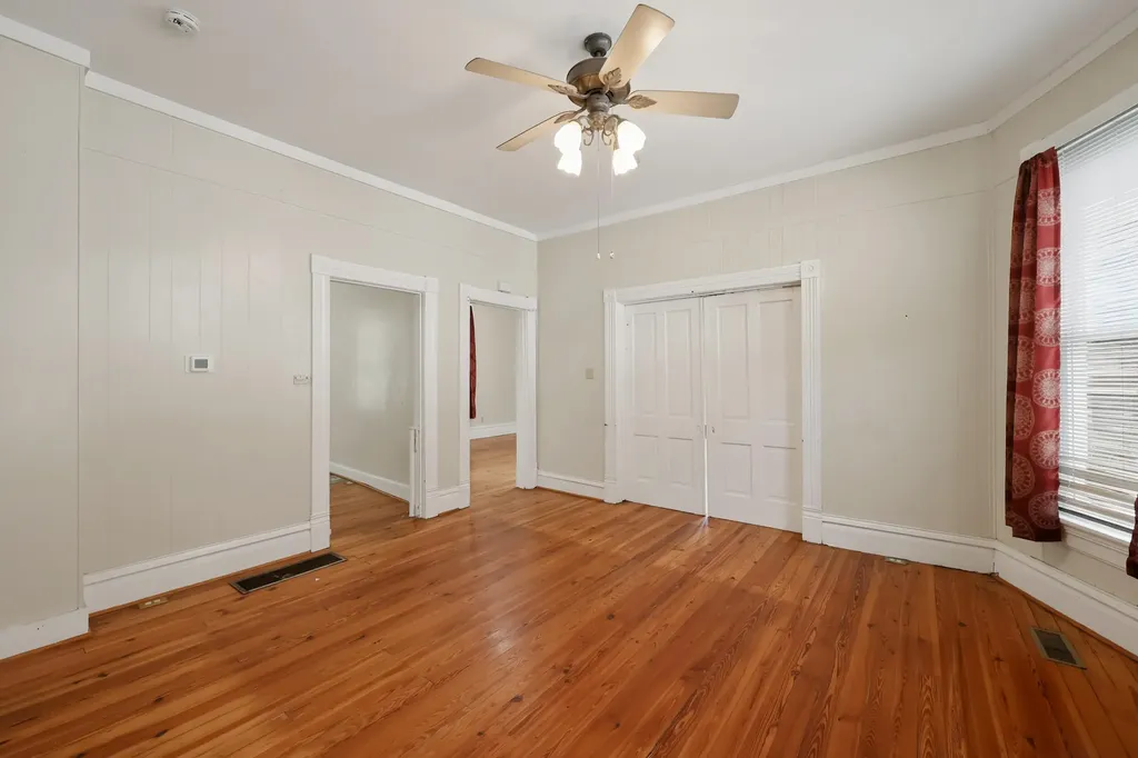 1459 High Street Paris KY 40361