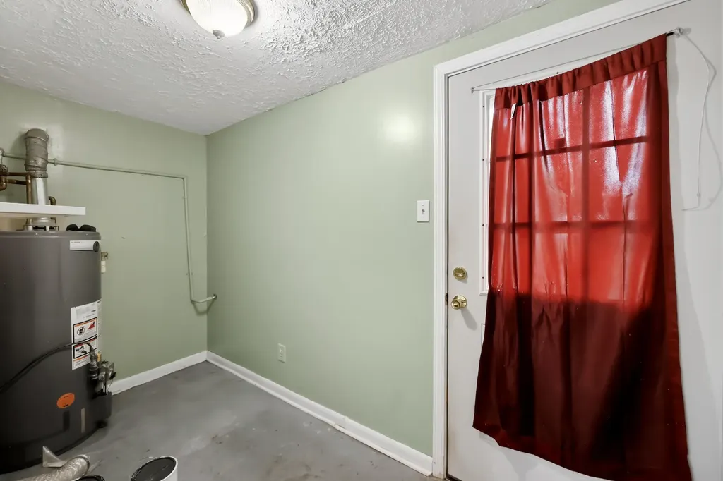 1459 High Street Paris KY 40361