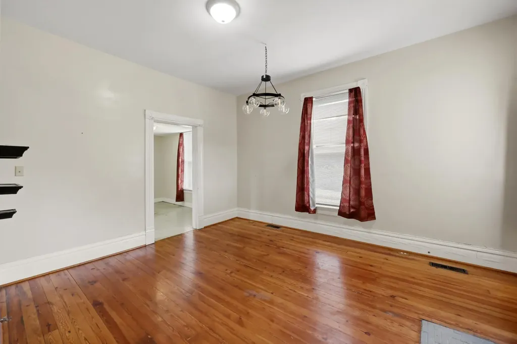 1459 High Street Paris KY 40361