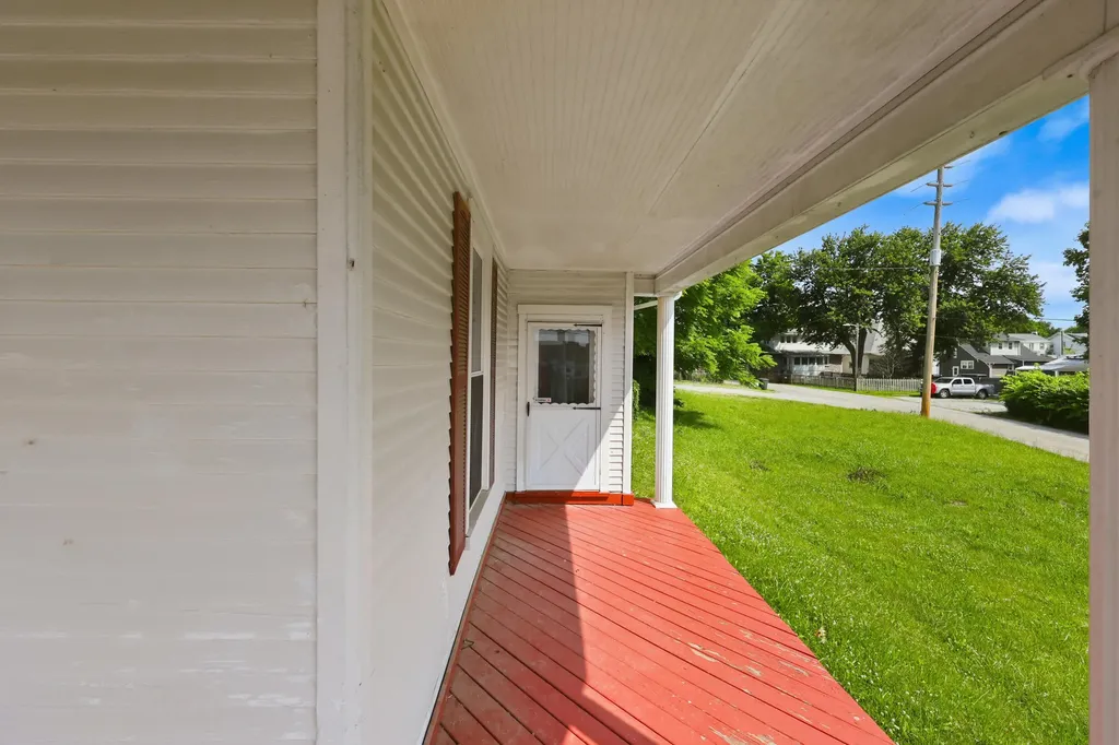 1459 High Street Paris KY 40361
