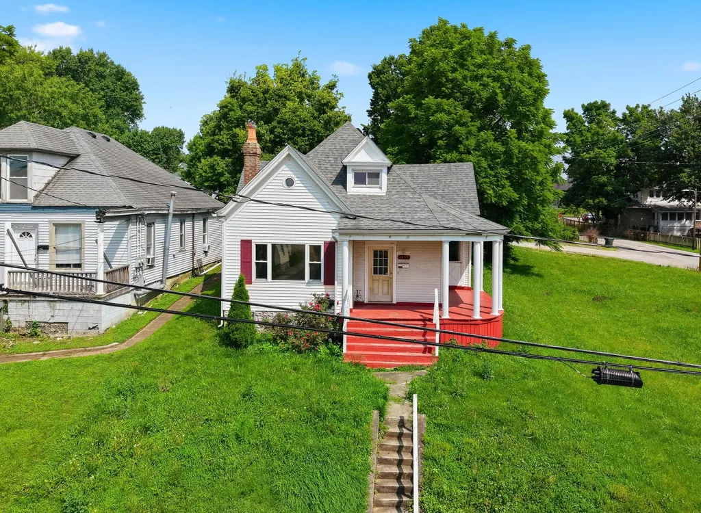 1459 High Street Paris KY 40361