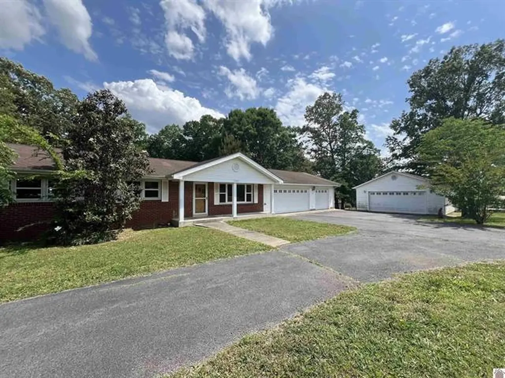 1562 Moors Camp Highway Benton KY 42025