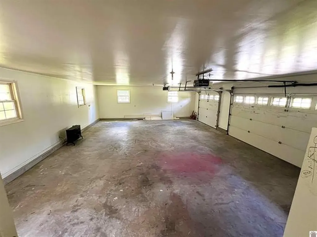 1562 Moors Camp Highway Benton KY 42025