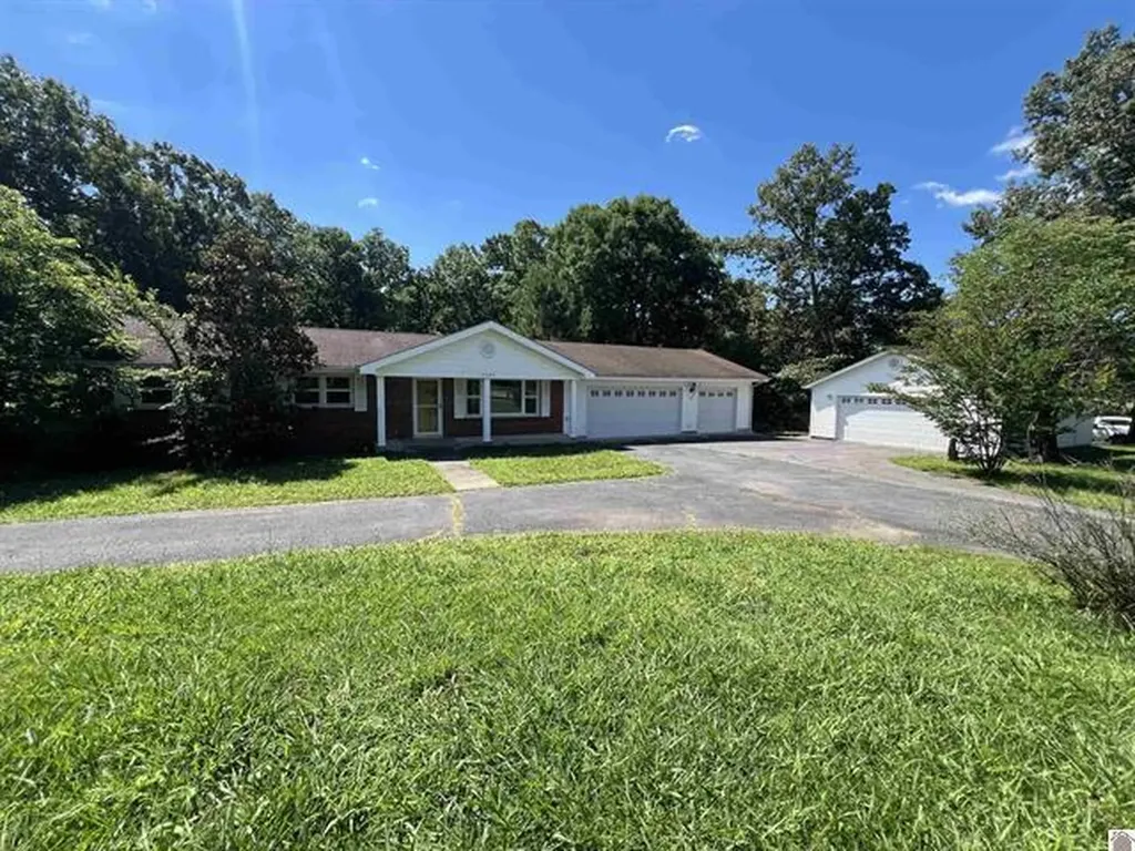 1562 Moors Camp Highway Benton KY 42025