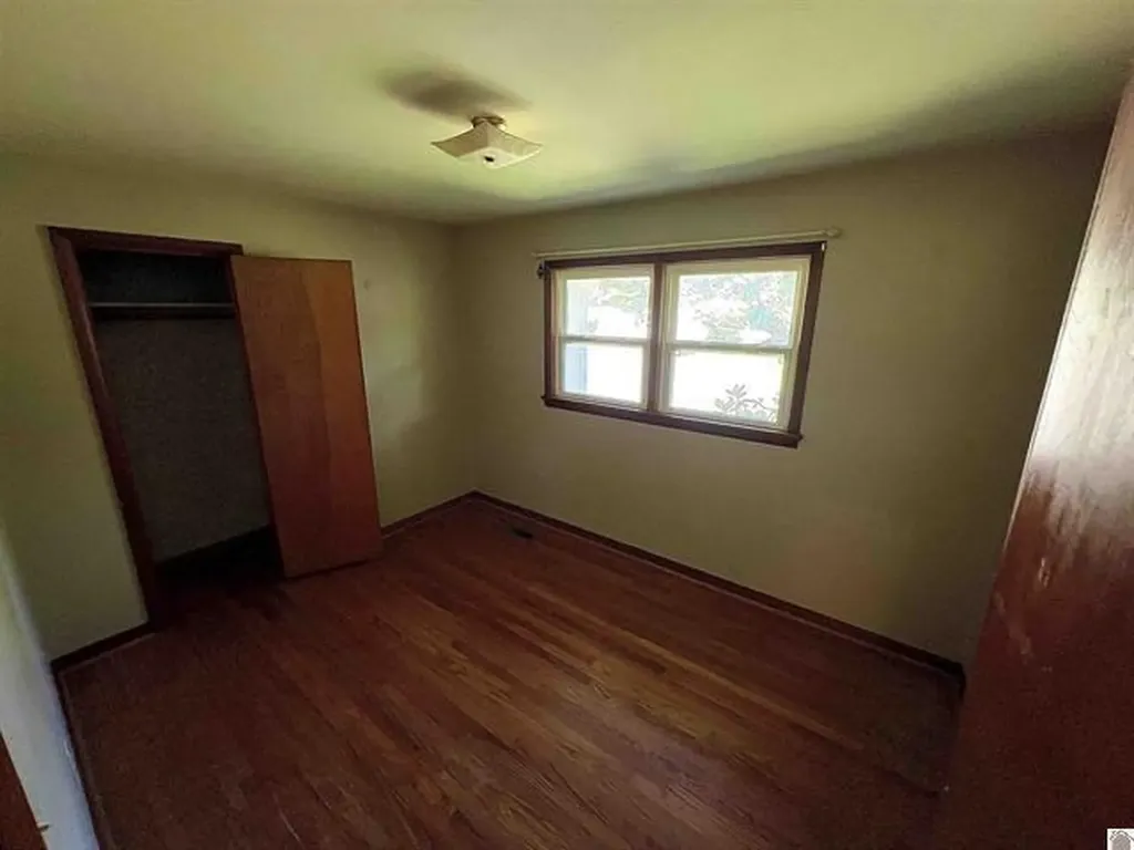 1562 Moors Camp Highway Benton KY 42025