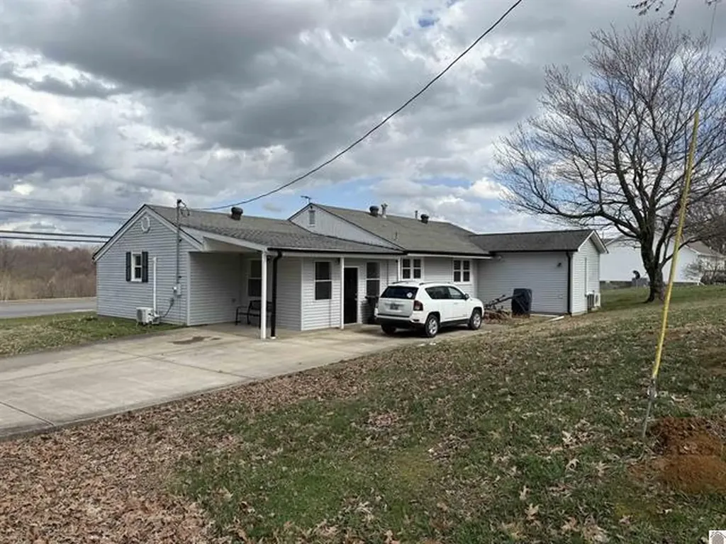 658 E 5th Avenue Calvert City KY 42029