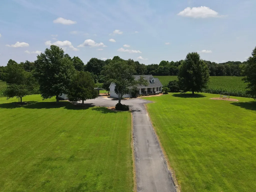 1162 Cavender Road Fulton KY 42041