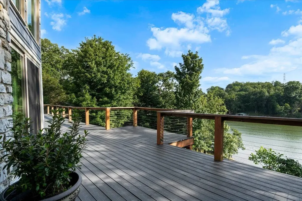 367 Ronclar Drive Lancaster KY 40444