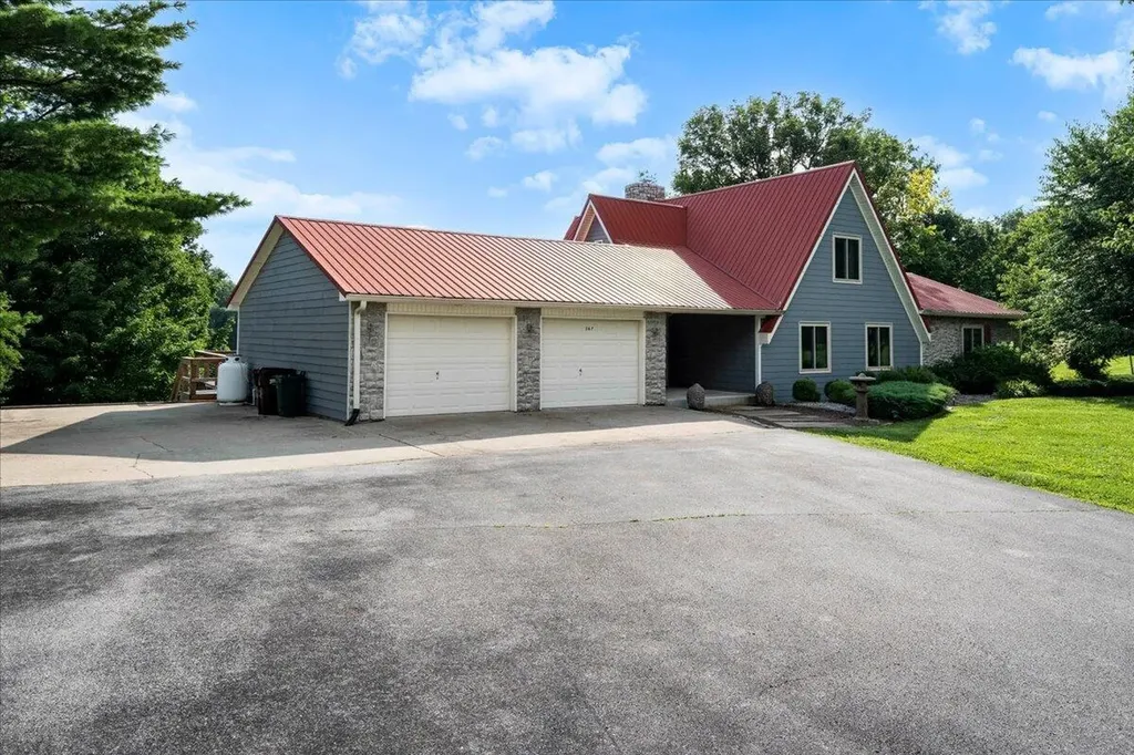 367 Ronclar Drive Lancaster KY 40444