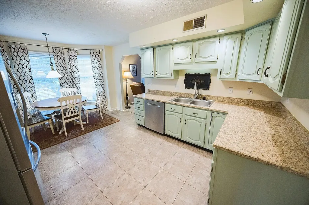 111 Lone Oak Drive Nicholasville KY 40356