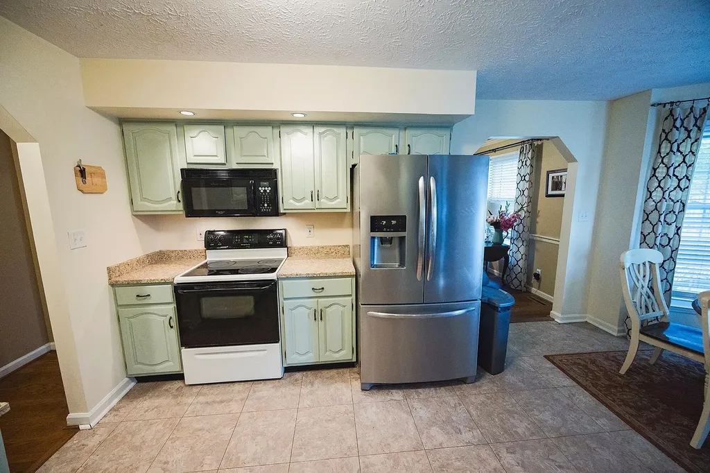 111 Lone Oak Drive Nicholasville KY 40356