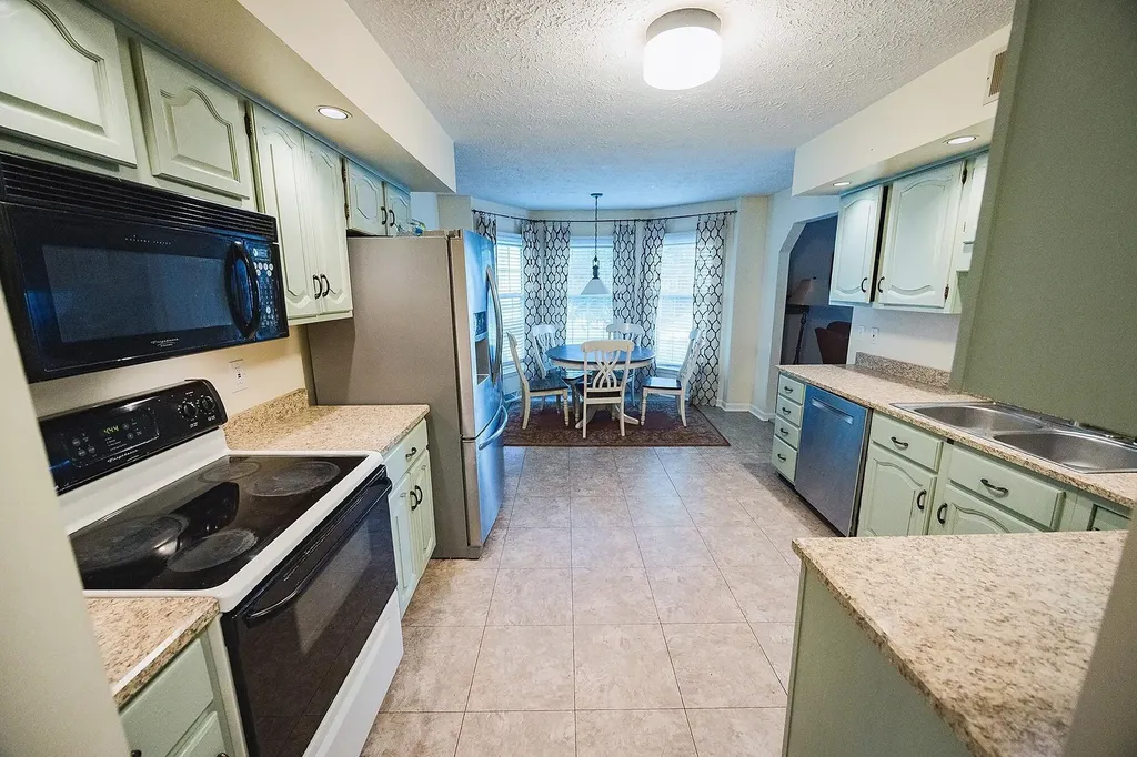 111 Lone Oak Drive Nicholasville KY 40356