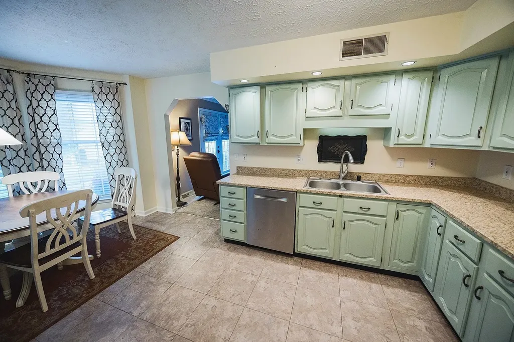 111 Lone Oak Drive Nicholasville KY 40356