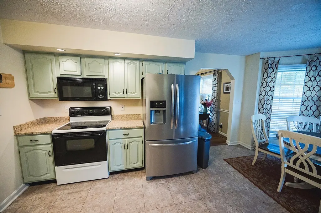 111 Lone Oak Drive Nicholasville KY 40356