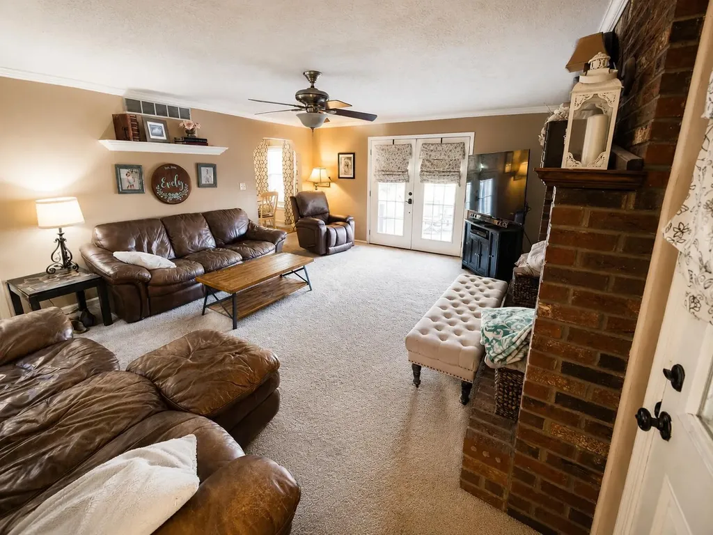 111 Lone Oak Drive Nicholasville KY 40356