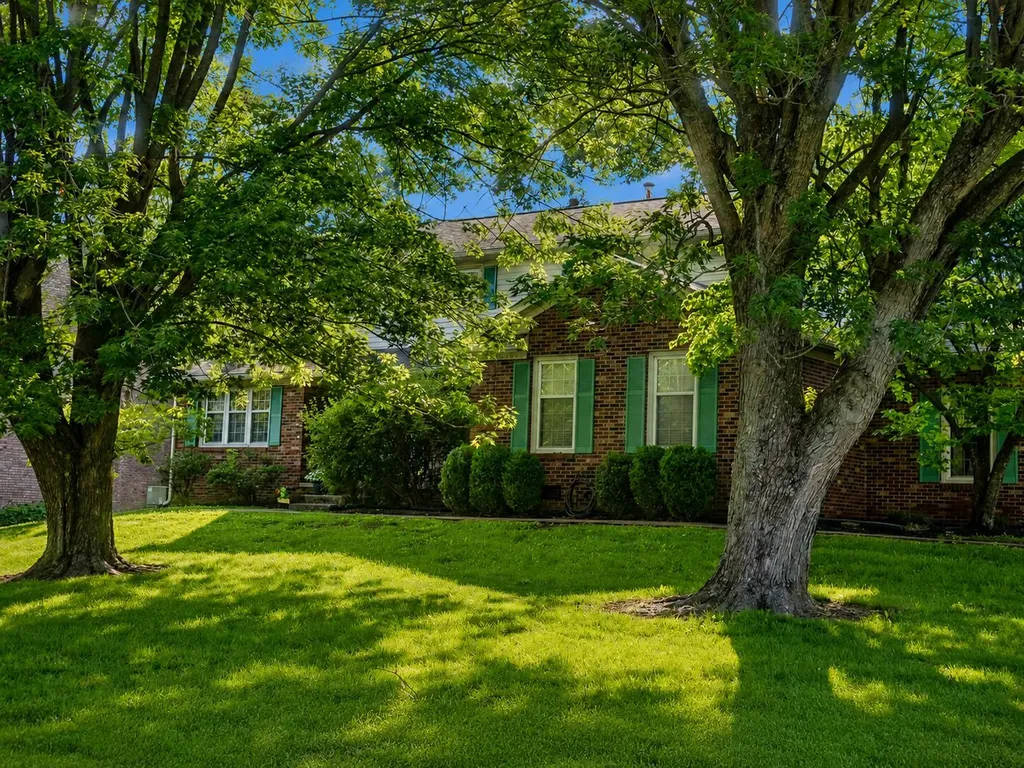 111 Lone Oak Drive Nicholasville KY 40356