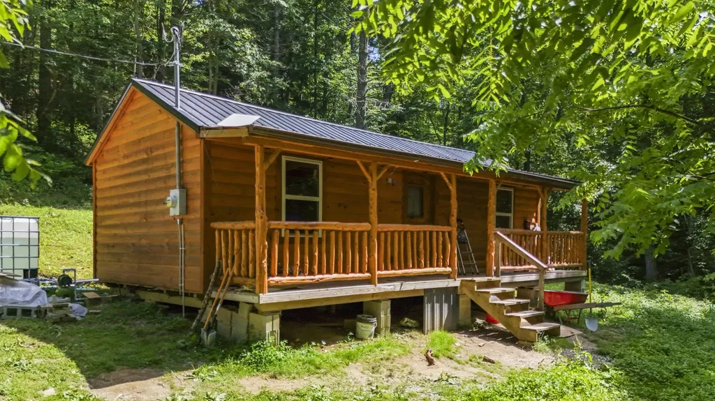 198 Lacy Creek Road Campton KY 41301
