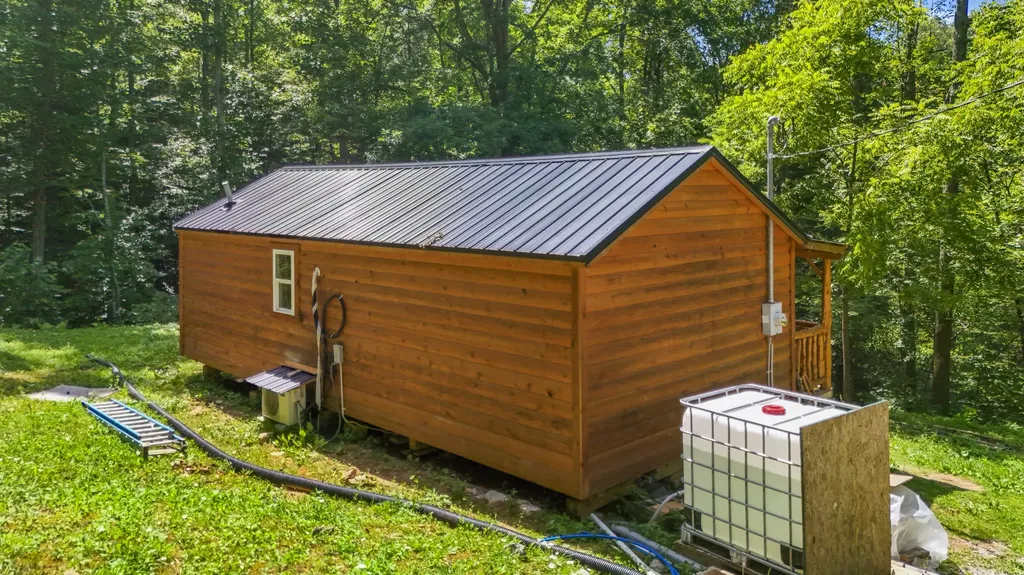 198 Lacy Creek Road Campton KY 41301