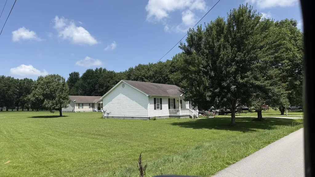 271 Jones Lane Junction City KY 40440