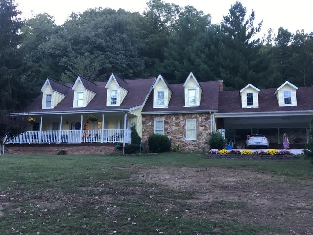 5084 5084 Middle Frk Road Salyersville KY 41465