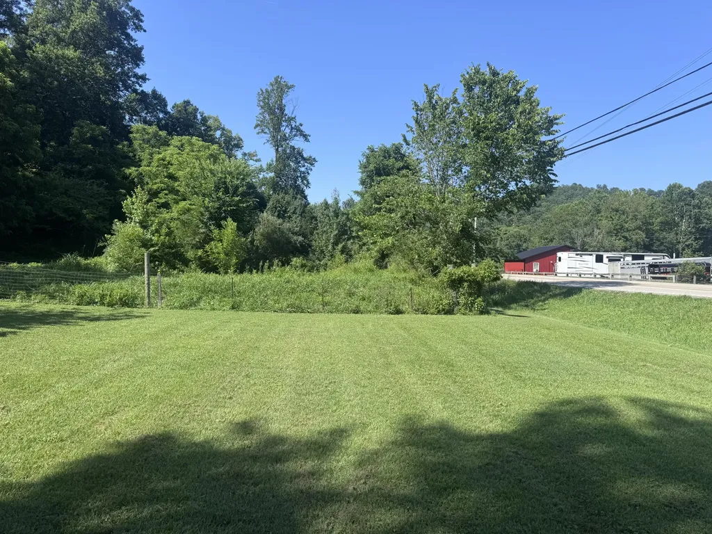 5084 5084 Middle Frk Road Salyersville KY 41465