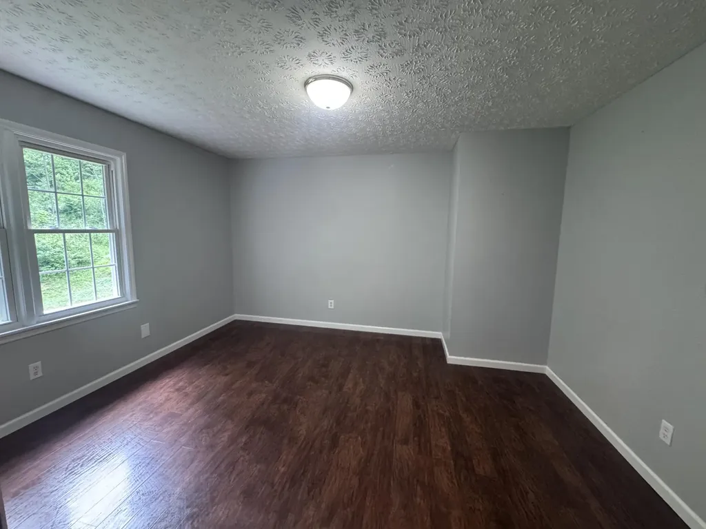 5084 5084 Middle Frk Road Salyersville KY 41465