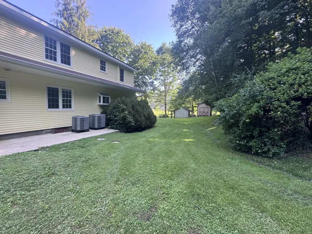 5084 5084 Middle Frk Road Salyersville KY 41465