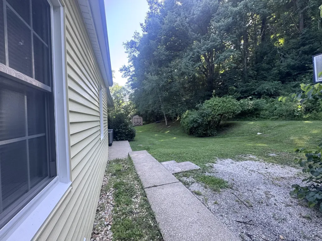 5084 5084 Middle Frk Road Salyersville KY 41465