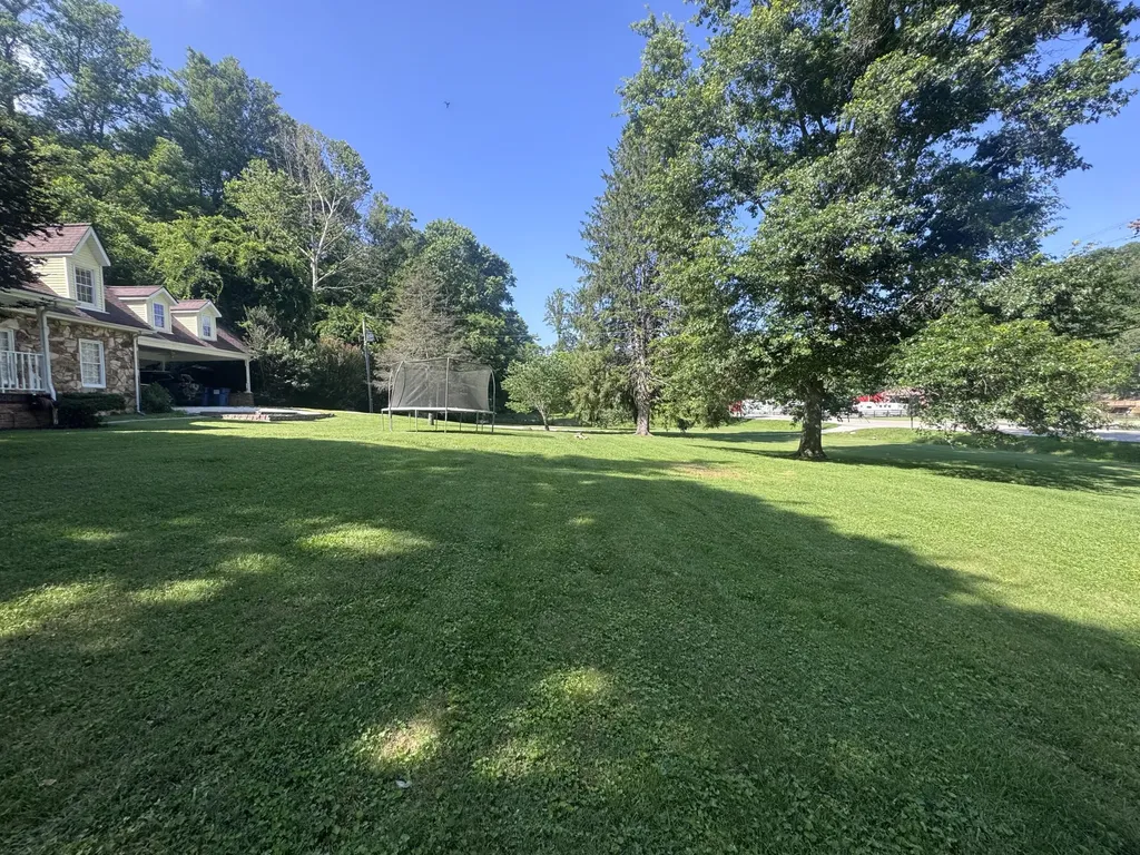 5084 5084 Middle Frk Road Salyersville KY 41465