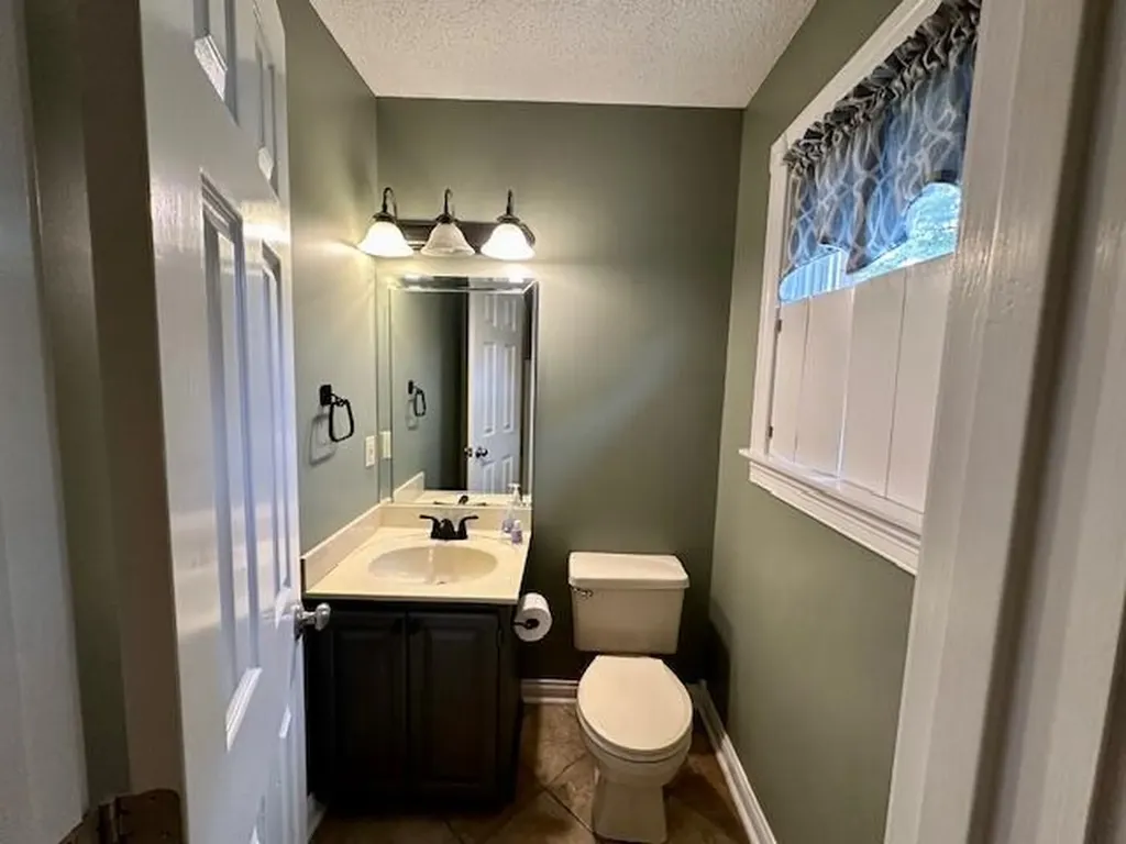 2200 Creekwood Drive Murray KY 42071