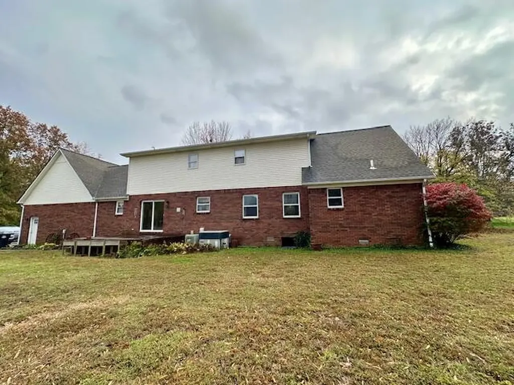 2200 Creekwood Drive Murray KY 42071