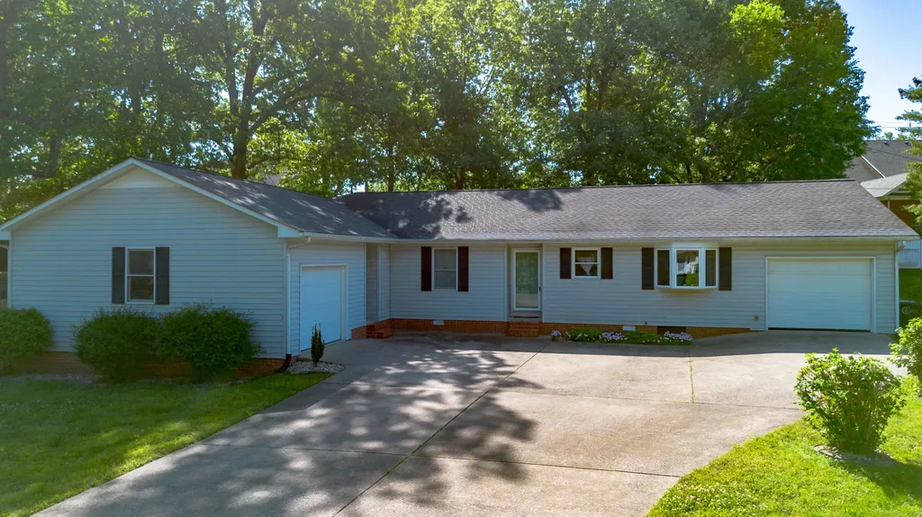 3942 Halehaven Drive Paducah KY 42001