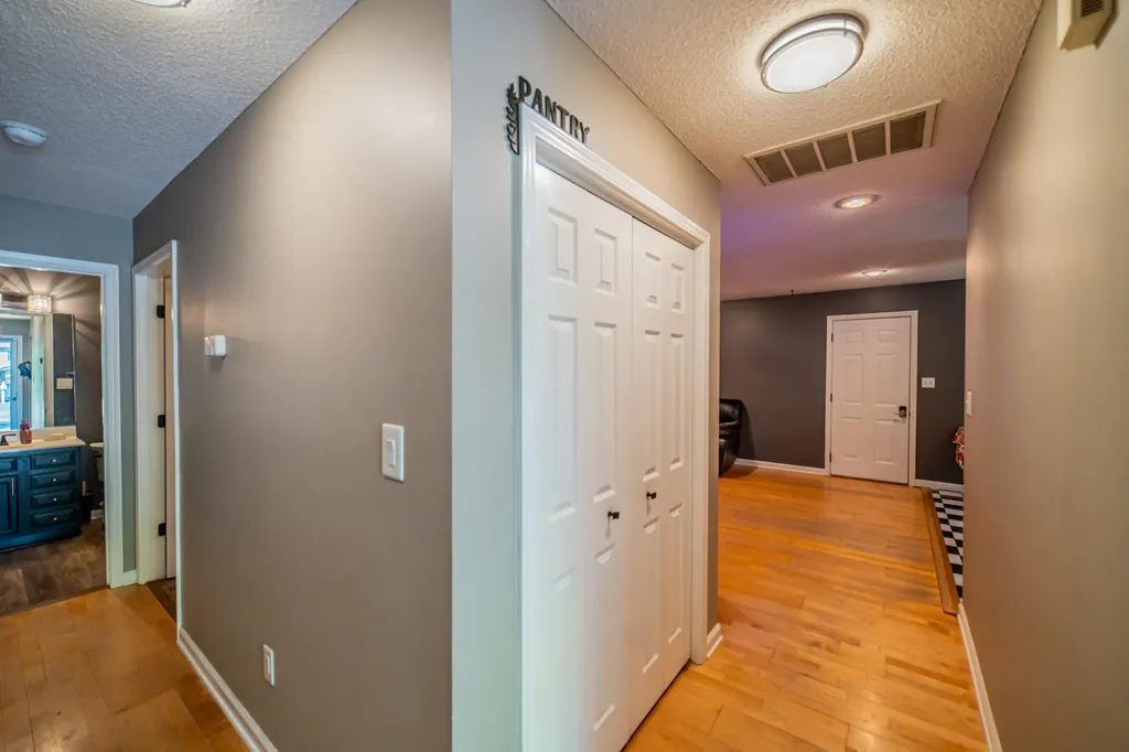 3942 Halehaven Drive Paducah KY 42001