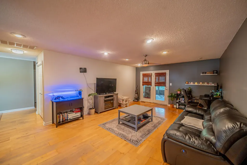 3942 Halehaven Drive Paducah KY 42001