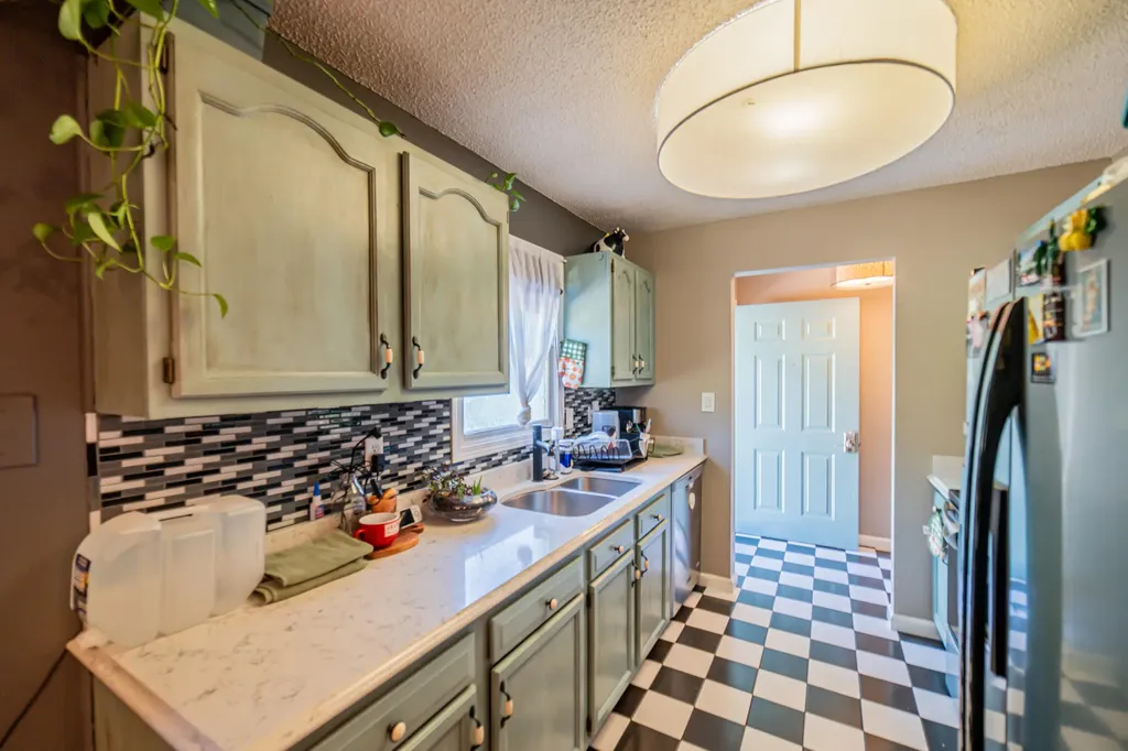 3942 Halehaven Drive Paducah KY 42001