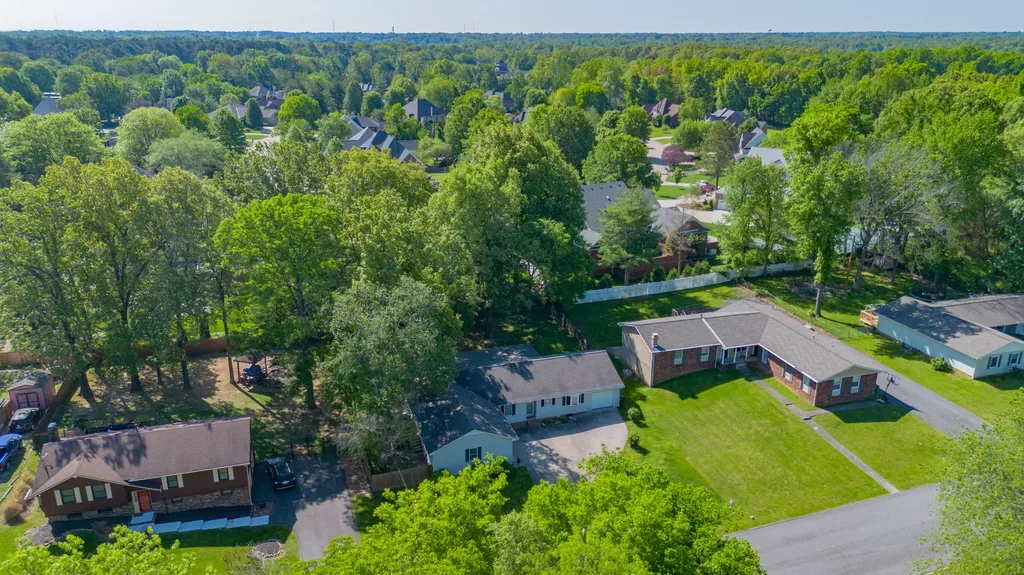 3942 Halehaven Drive Paducah KY 42001