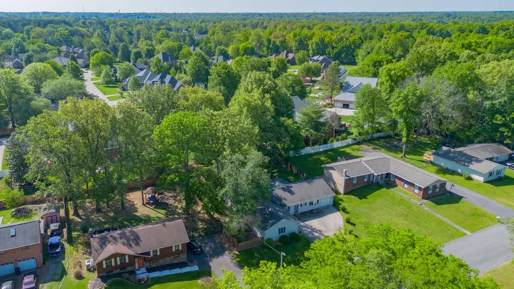 3942 Halehaven Drive Paducah KY 42001