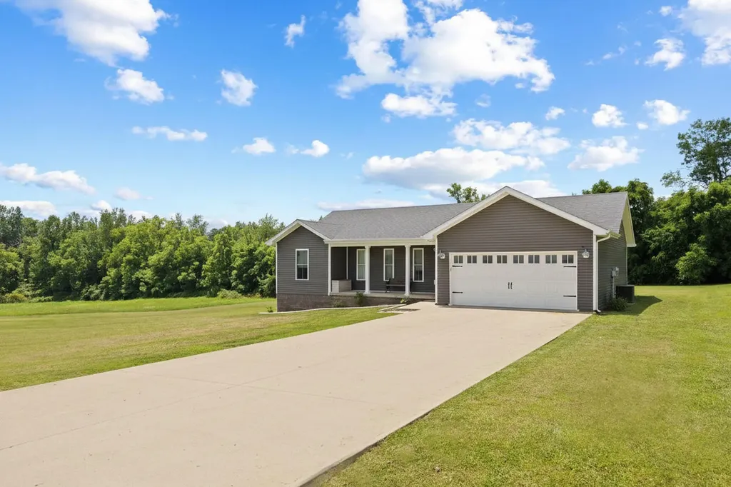 120 Mohican Trail Jeffersonville KY 40337